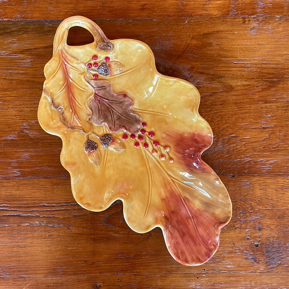 🍂 Oak Leaf w/Acorns and Berries